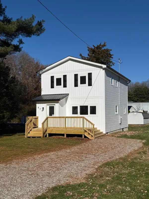 870 Jones Avenue, Newark, OH 43055