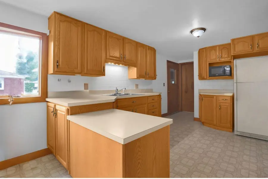 24 Sunset Drive, Shelby, OH 44875 - Image #3