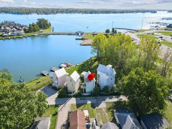 186 Grandstaff Avenue, Buckeye Lake, OH 43008