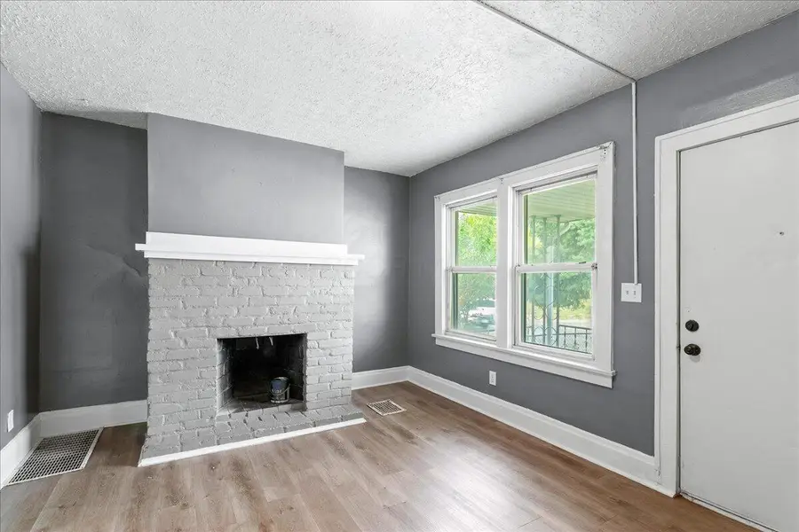 977 E 17th Avenue, Columbus, OH 43211 - Image #3