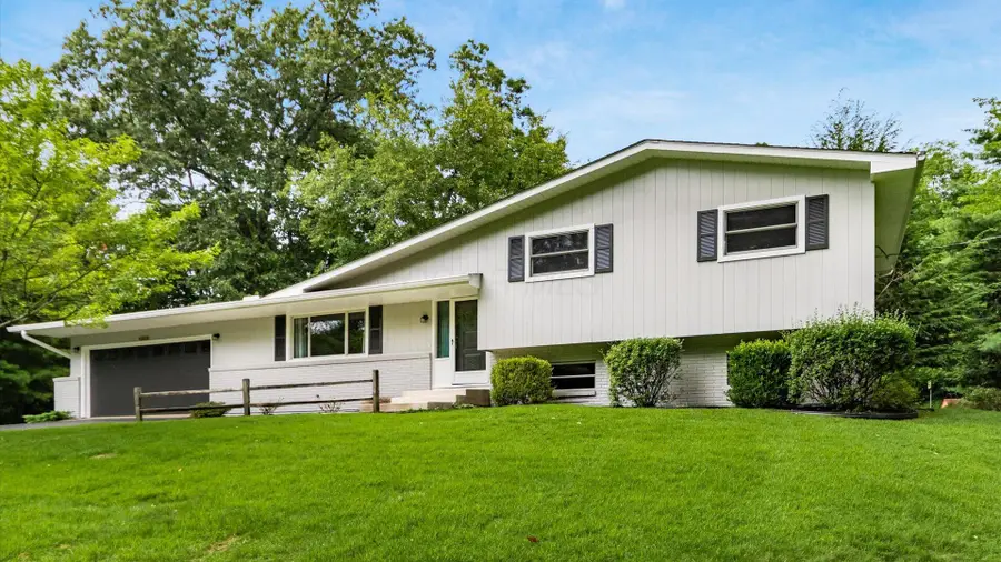 399 Pleasantview Drive, Granville, OH 43023 - Image #2