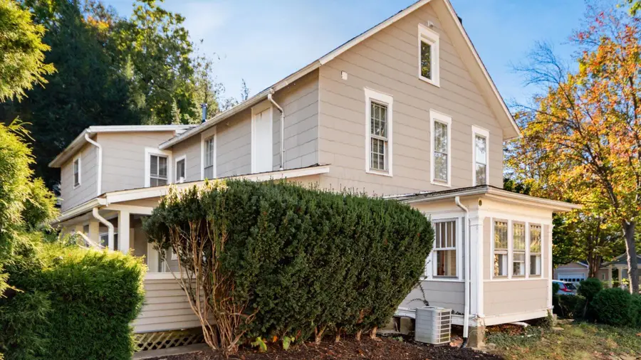 327 E Elm Street, Granville, OH 43023 - Image #3