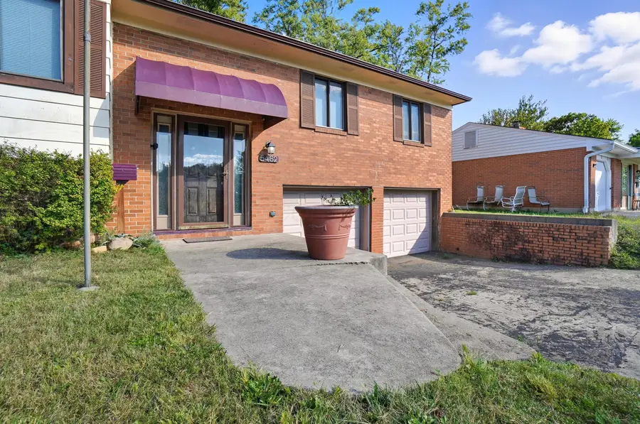 5462 Roche Drive, Columbus, OH 43229 - Image #2