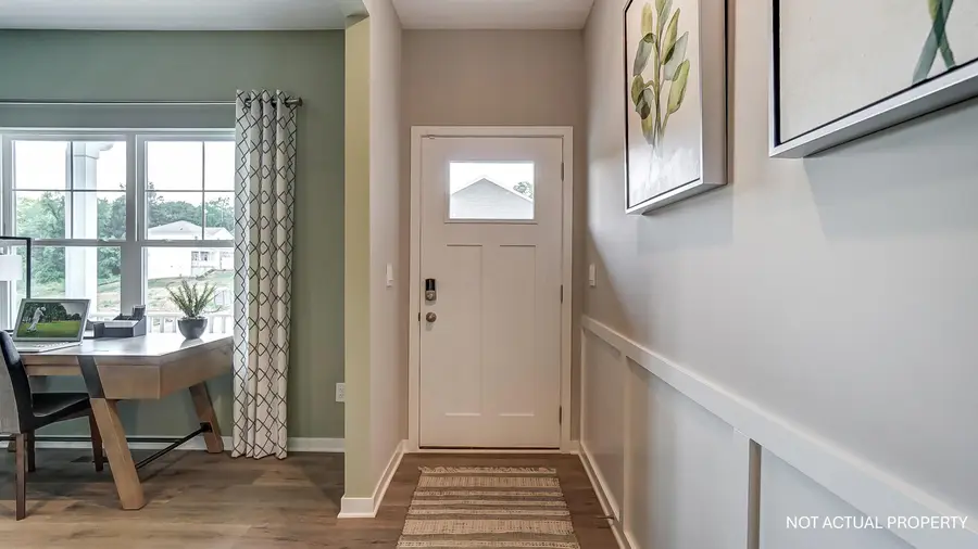 1103 Hartford Lane, London, OH 43140 - Image #3