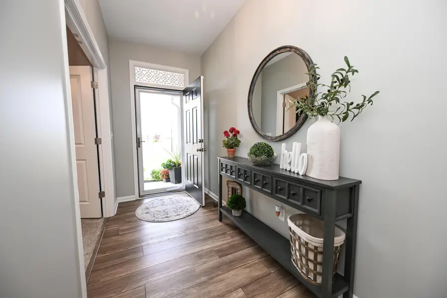 1645 Withers Grove Loop, Grove City, OH 43123 - Image #2