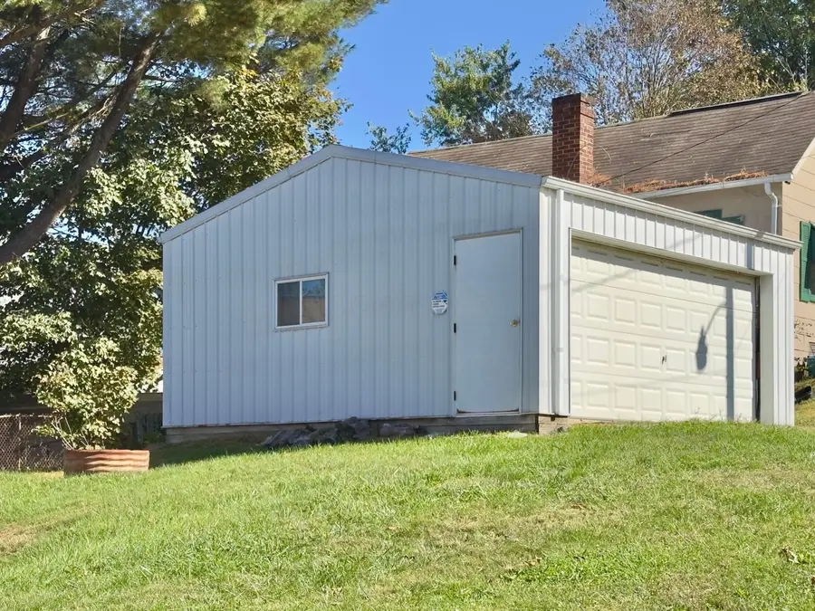 142 Church Street, Corning, OH 43730 - Image #2