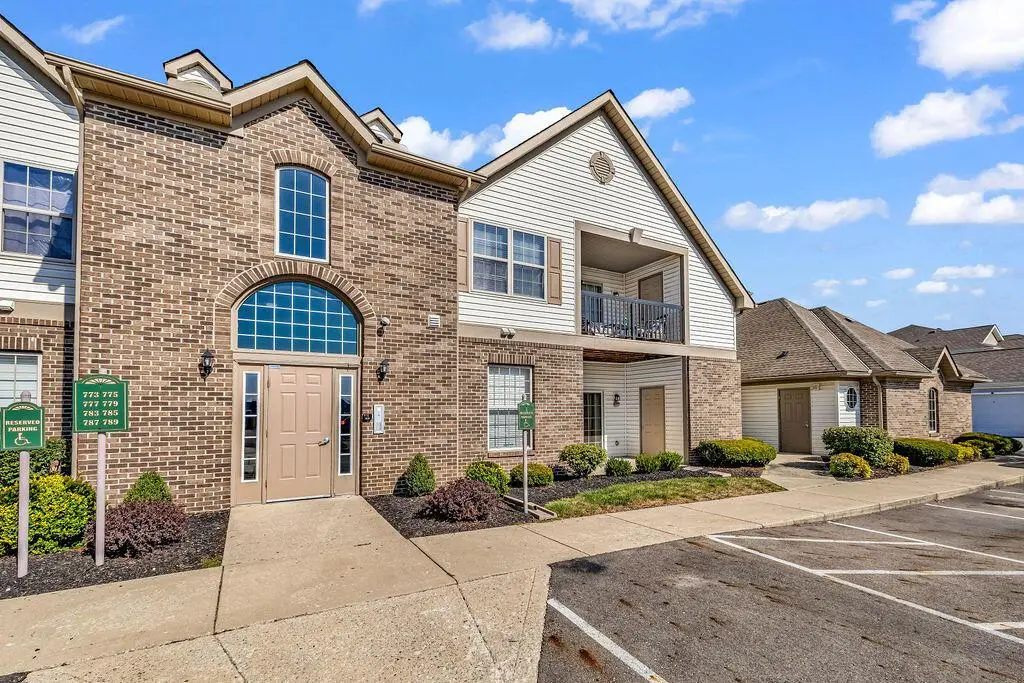 789 Hidden Springs Drive, Lewis Center, OH 43035 - Image #1