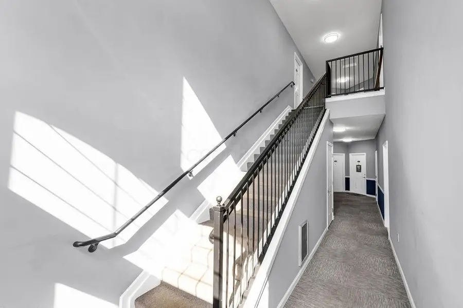 789 Hidden Springs Drive, Lewis Center, OH 43035 - Image #3