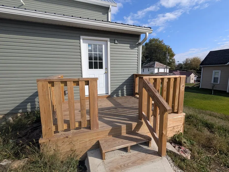 551 W Brown Street, New Lexington, OH 43764 - Image #3