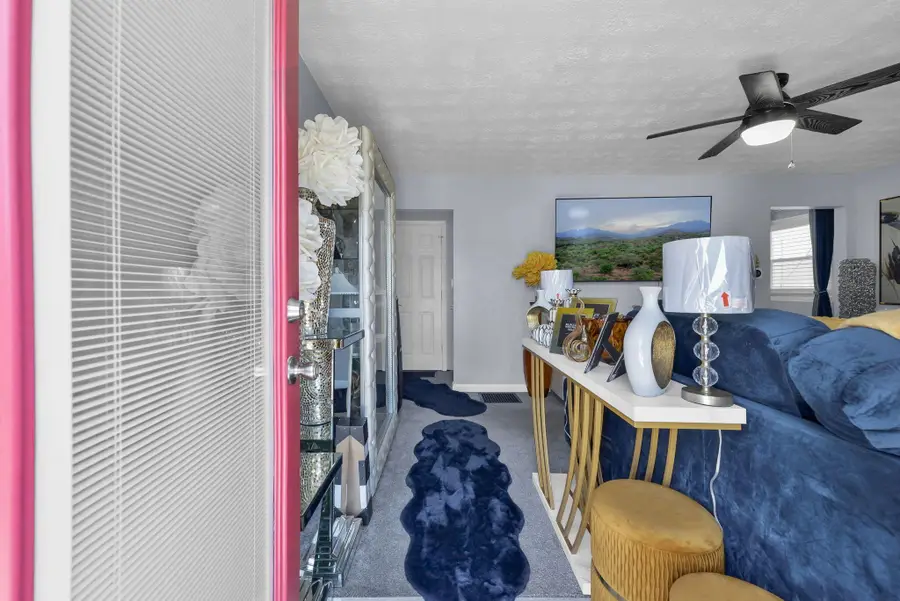 2816 Azelda Street, Columbus, OH 43211 - Image #2