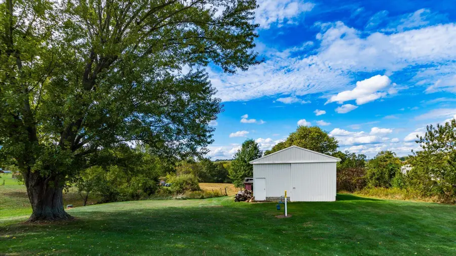 2945 Shaw Road, Zanesville, OH 43701 - Image #2