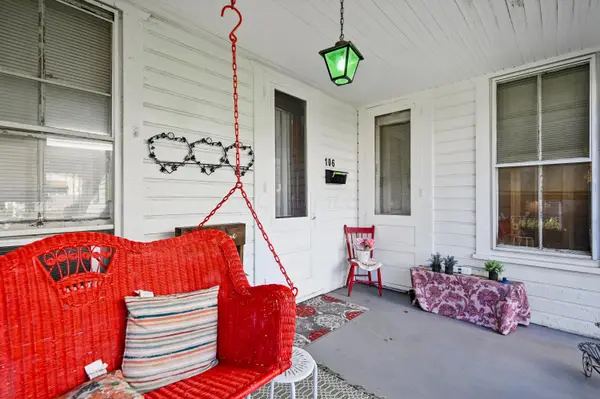 106 W Race Street, Mechanicsburg, OH 43044