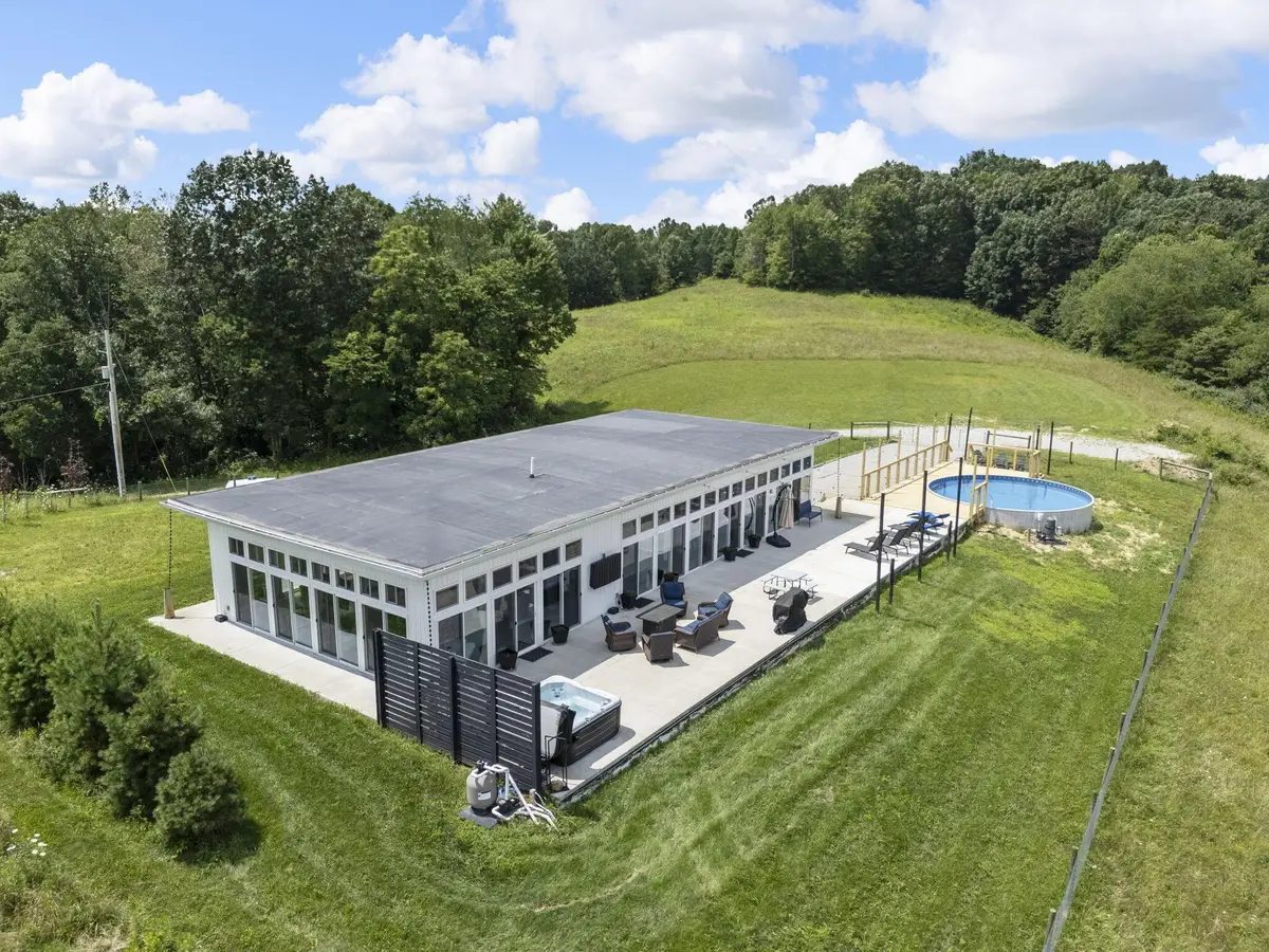 19718 Feathers Road, Logan, OH 43138 - Image #1