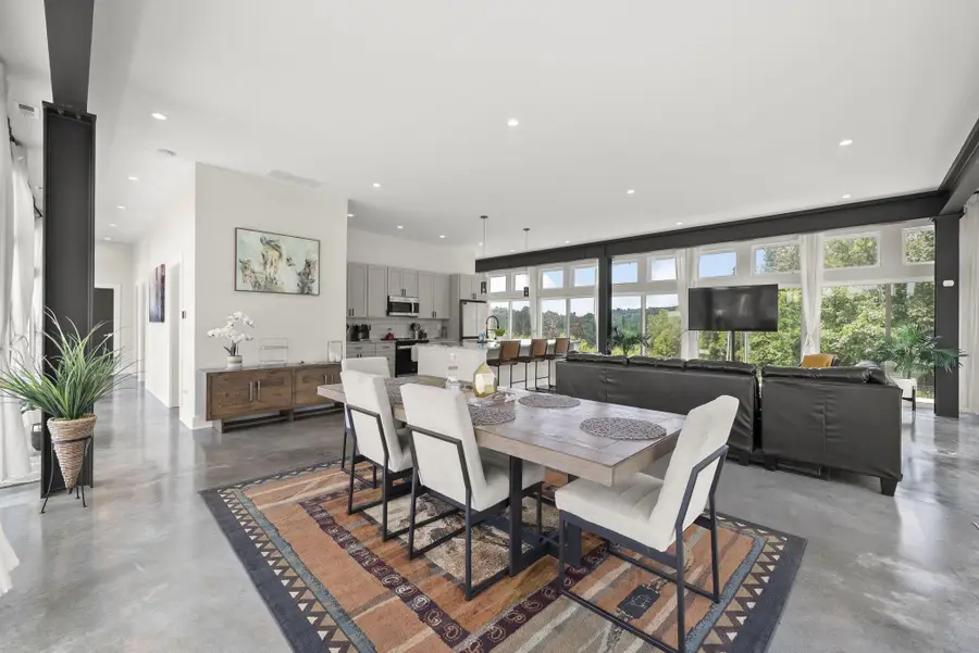 19718 Feathers Road, Logan, OH 43138 - Image #3