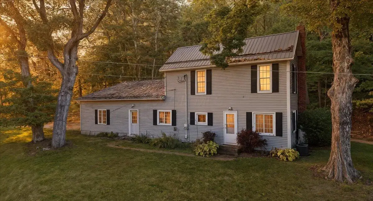 24057 Coshocton Road, Howard, OH 43028 - Image #1