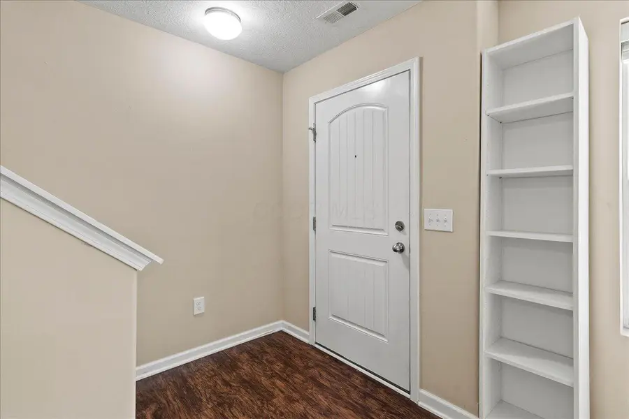 5726 Hayden Run Boulevard, Dublin, OH 43016 - Image #3