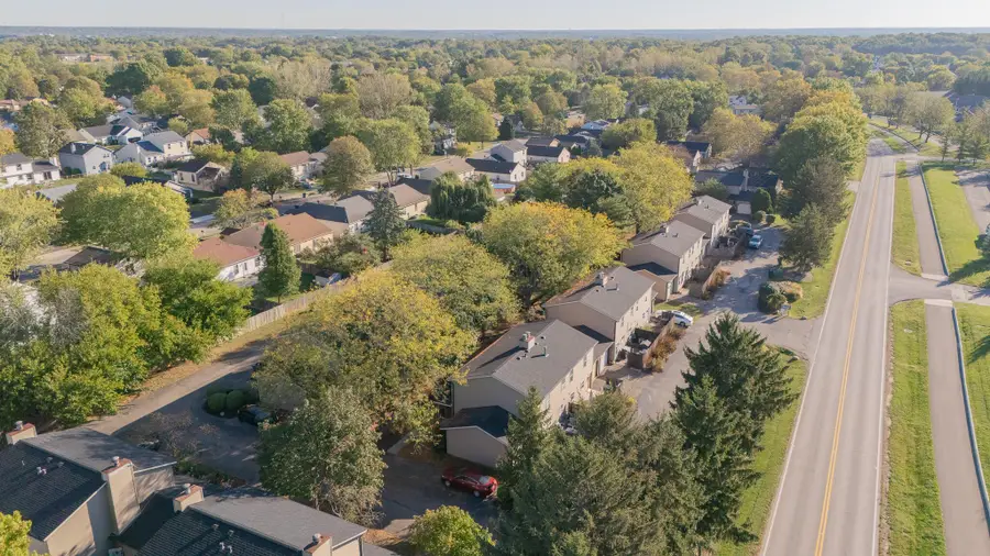 1158 Worthington Woods Boulevard, Columbus, OH 43085 - Image #2