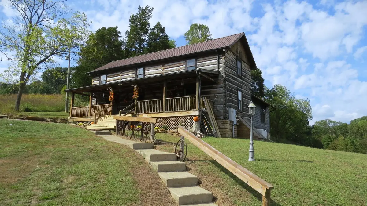 4300 Bis Road Sw, Lancaster, OH 43130 - Image #1