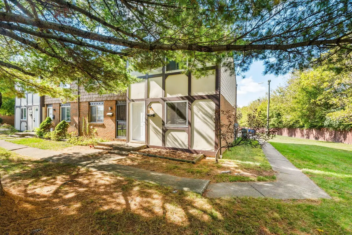 2173 Noe Bixby Road, Columbus, OH 43232 - Image #1