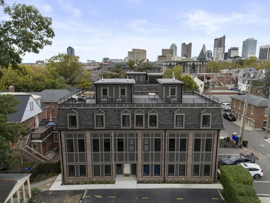 585 E Walnut Street, Columbus, OH 43215 - Image #2