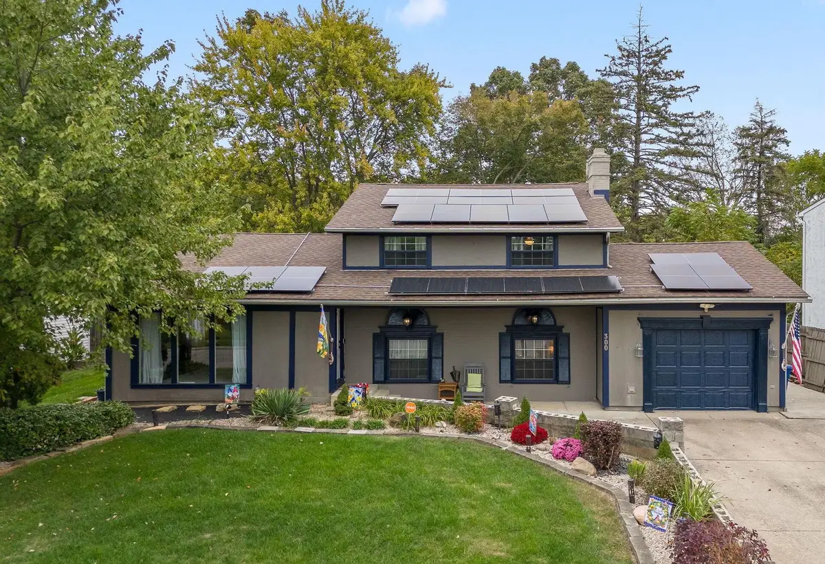 300 Dunbarton Road, Columbus, OH 43230 - Image #1