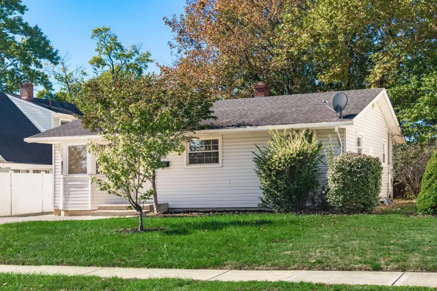 4241 Ashgrove Drive, Grove City, OH 43123 - Image #3