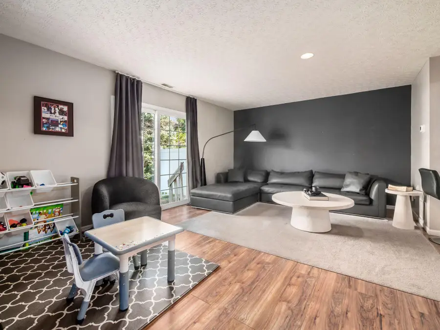 6154 Brice Park Drive, Canal Winchester, OH 43110 - Image #2