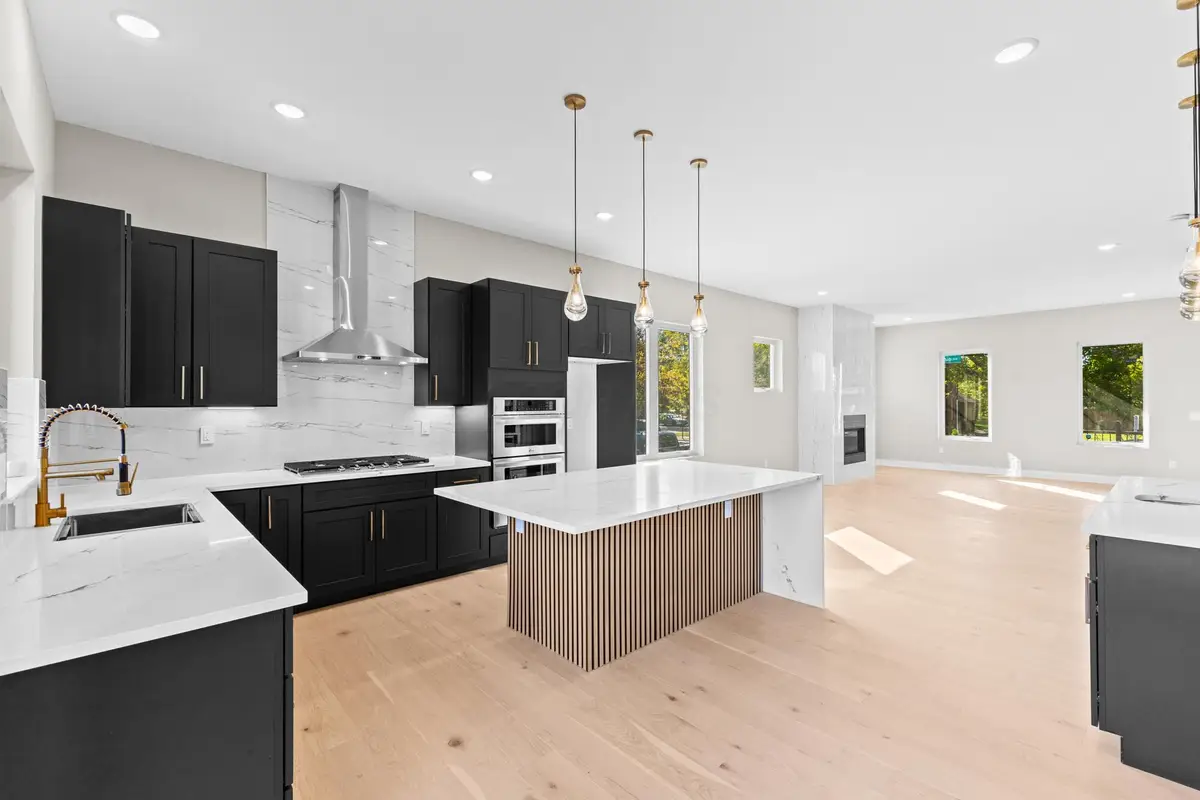 338 S Ohio Avenue, Columbus, OH 43205 - Image #1