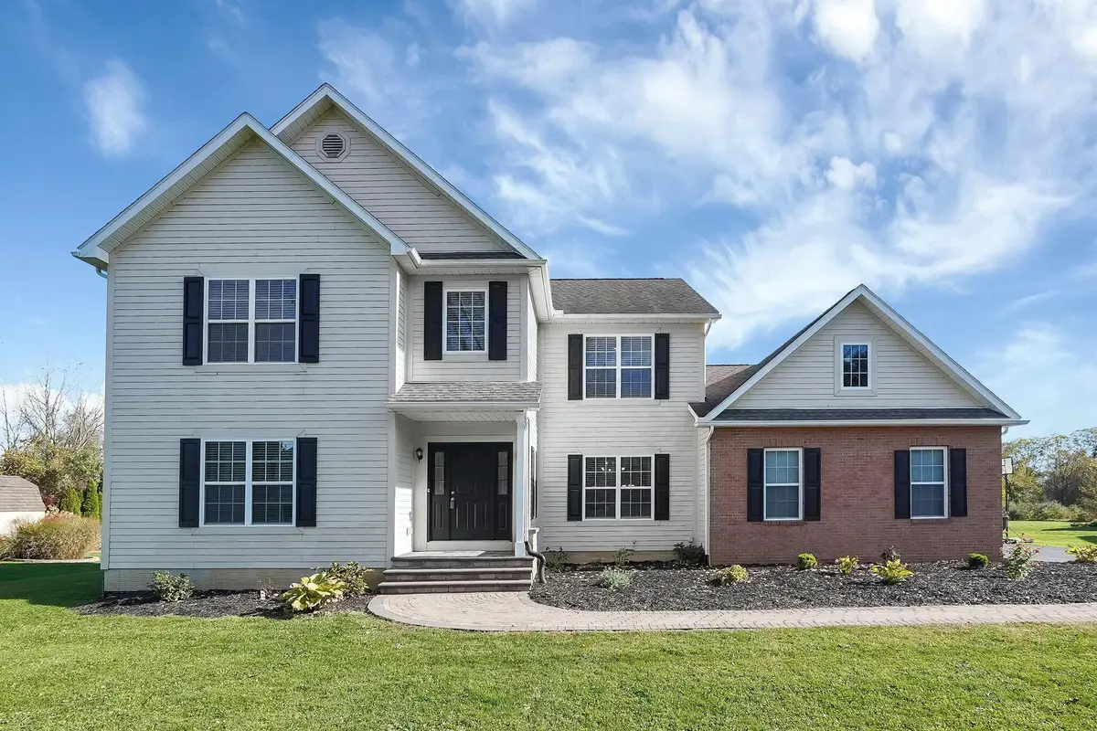 105 Zellers Lane, Pataskala, OH 43062 - Image #1