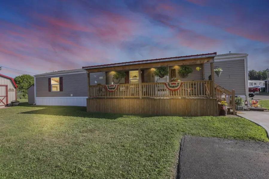 107 Greenbriar Lane W, Hebron, OH 43025 - Image #2