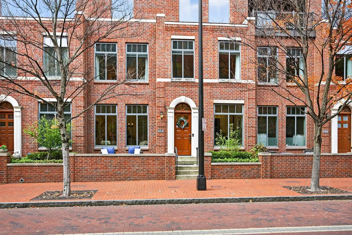 250 Daniel Burnham Square, Columbus, OH 43215 - Image #1