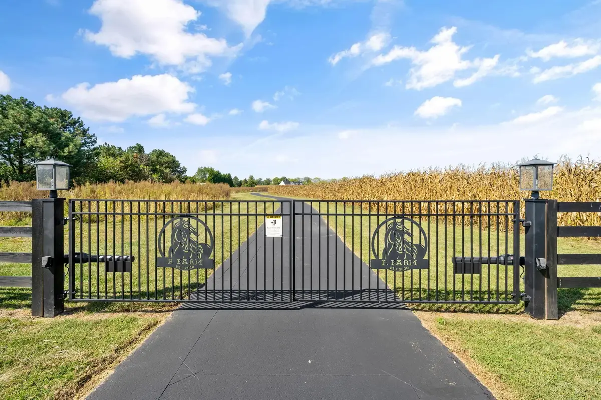 19533 State Route 104, Circleville, OH 43113 - Image #1