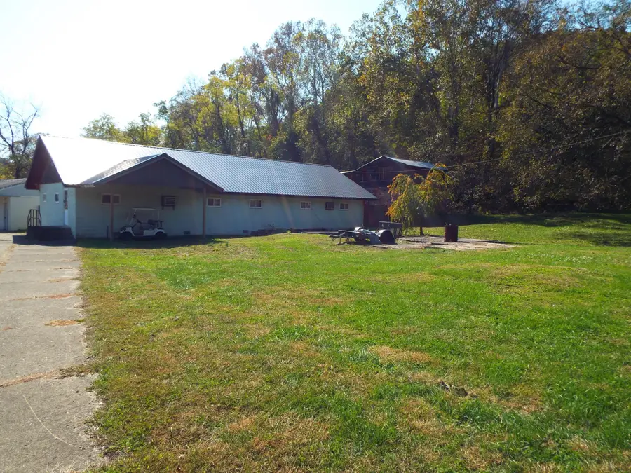 17795 N Akron Avenue, Buchtel, OH 45716 - Image #3