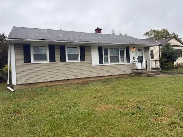 886 Carolyn Avenue, Columbus, OH 43224 - Image #1