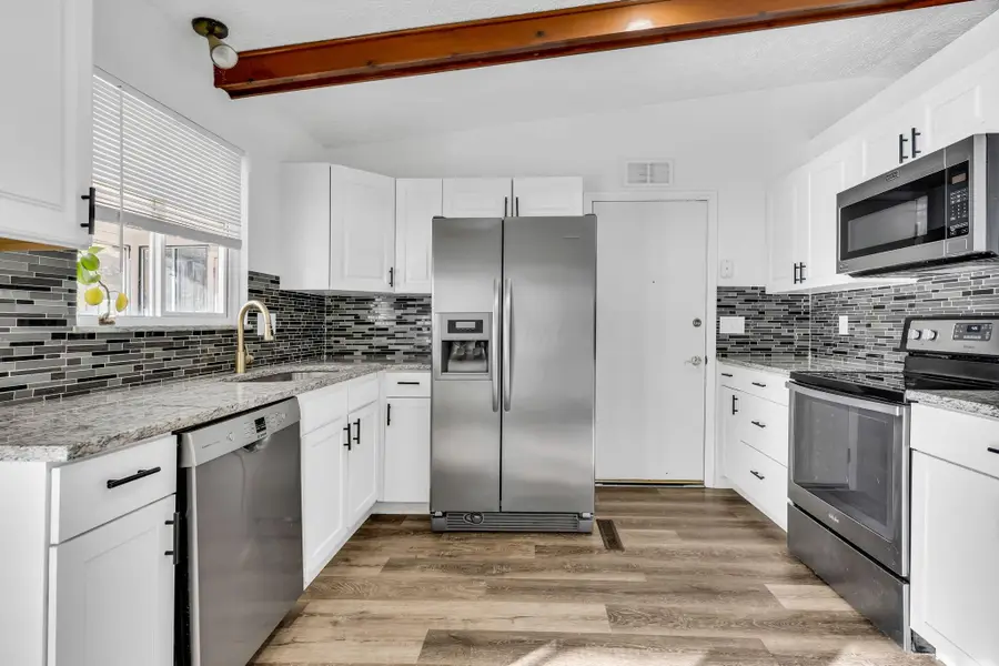 1993 Mountain Oak Road, Columbus, OH 43219 - Image #2