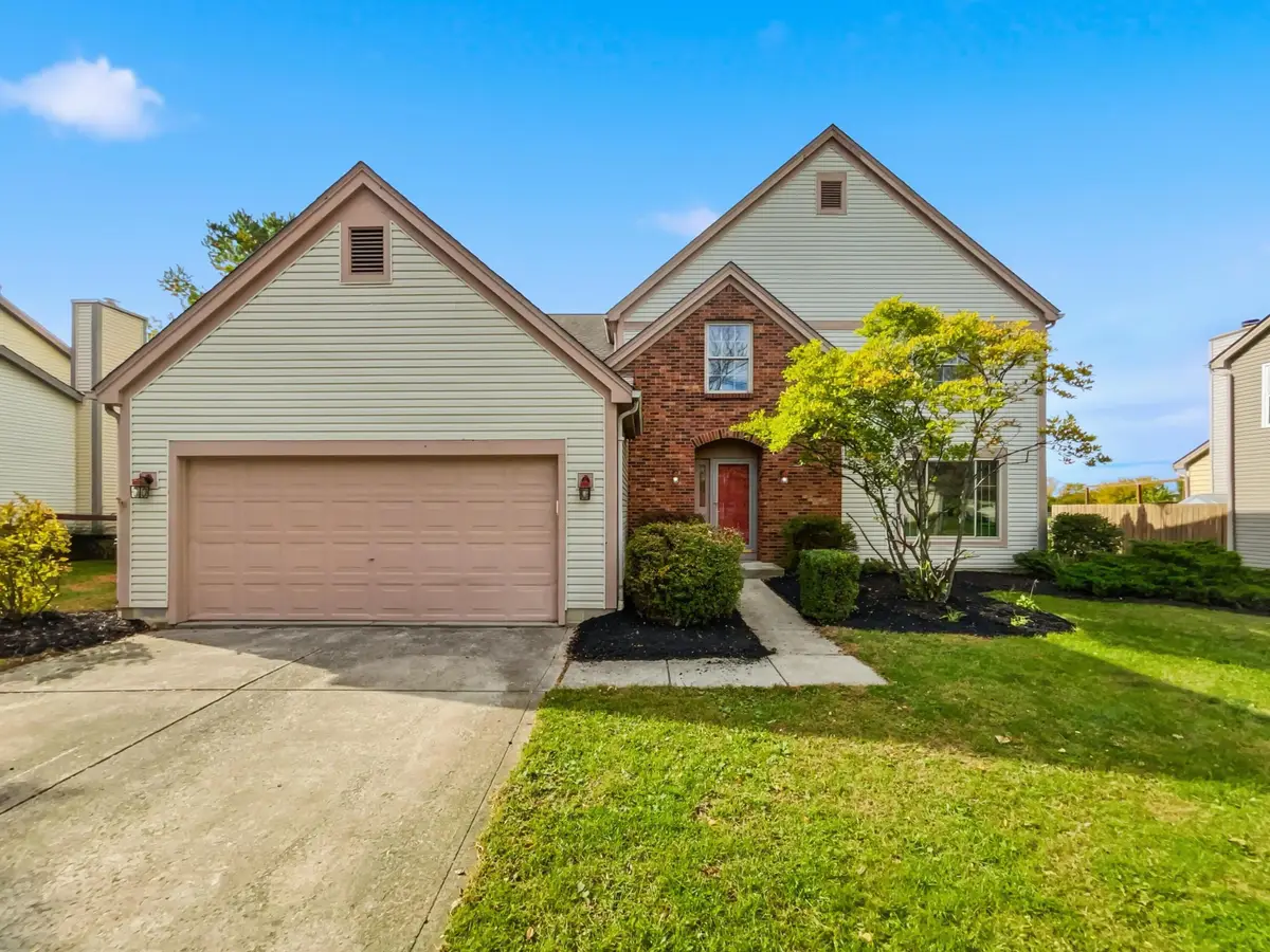 4517 Clayburn Drive W, Grove City, OH 43123 - Image #1