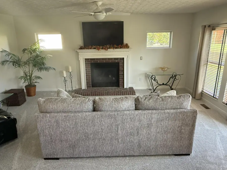 2230 Seton Drive, Lewis Center, OH 43035 - Image #3