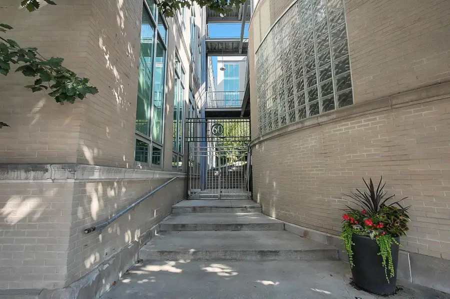 60 E Spring Street, Columbus, OH 43215 - Image #2