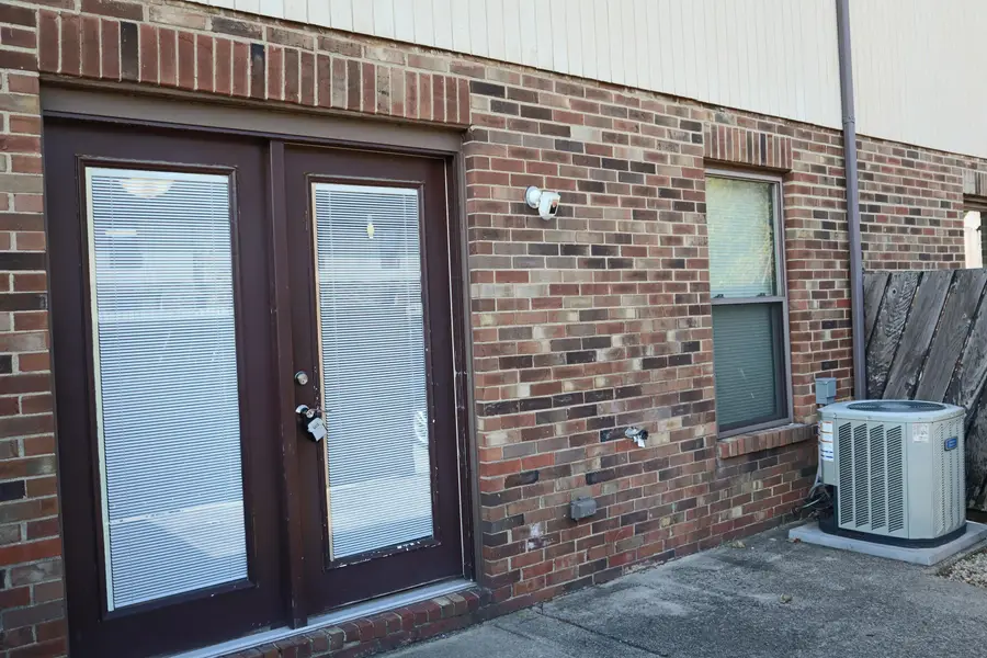 1590 Jacqueline Court, Columbus, OH 43232 - Image #2