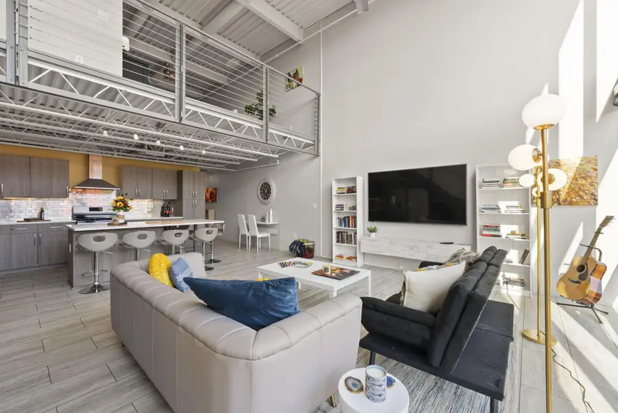 367 Auden Avenue, Columbus, OH 43215 - Image #2