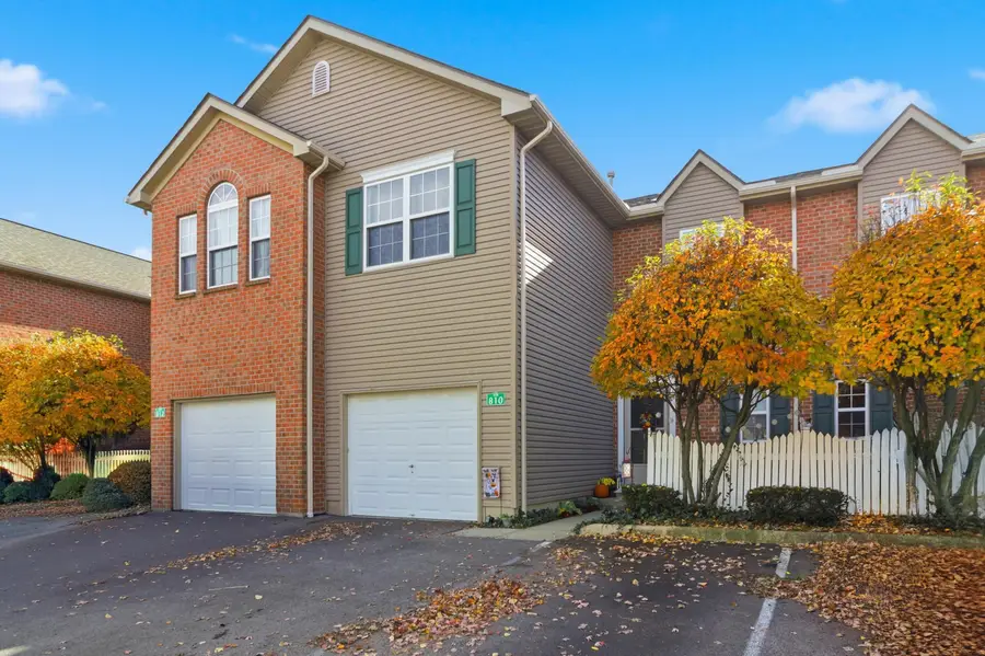 810 Mystic Pointe Drive, Lewis Center, OH 43035 - Image #2