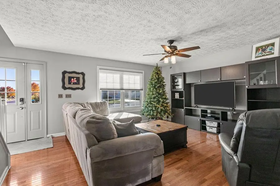 3754 Lake Cumberland Way, Grove City, OH 43123 - Image #2