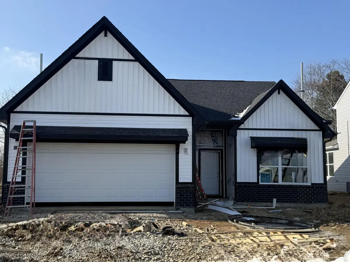 307 Nixon Way, London, OH 43140 - Image #1