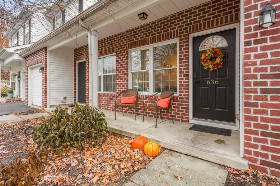 636 Grove Circle, Columbus, OH 43230 - Image #3