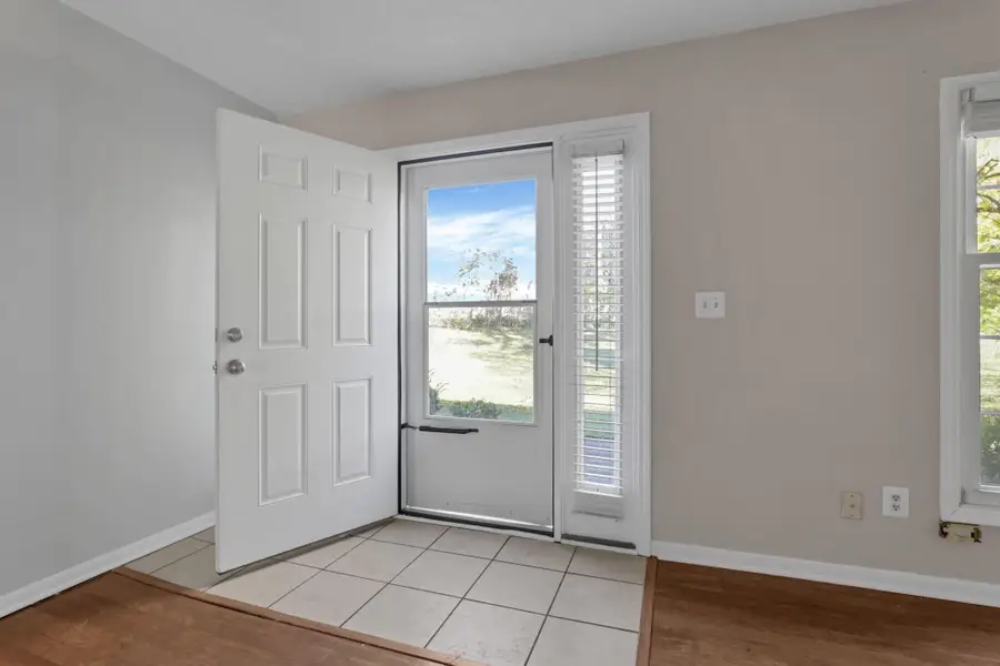 417 Pamlico Street, Columbus, OH 43228 - Image #2