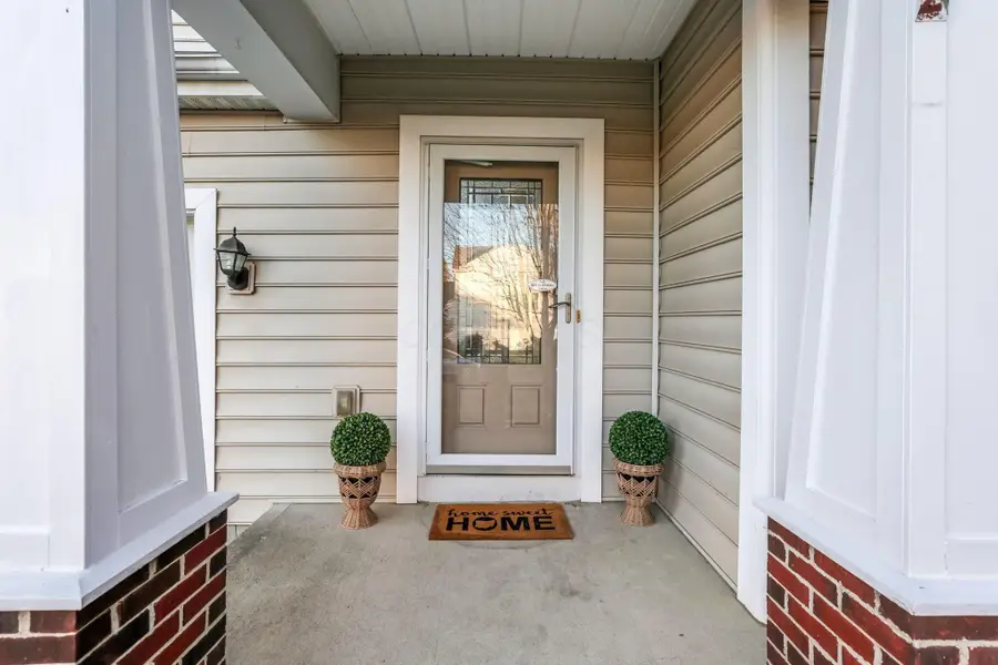 687 Sanville Drive, Lewis Center, OH 43035 - Image #3