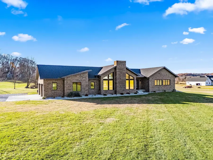 3489 Country Club Road Sw, Lancaster, OH 43130 - Image #2