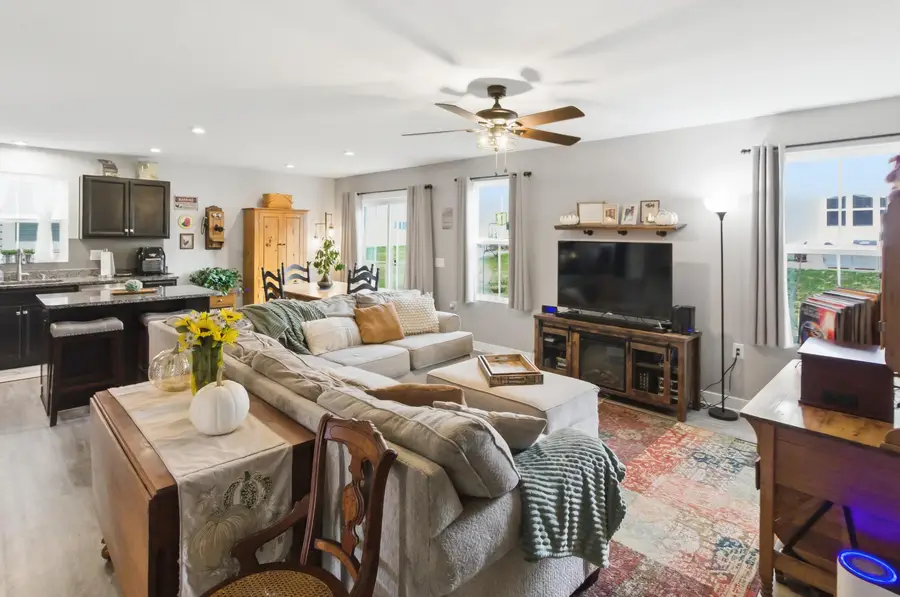 2249 Mcclouds Square, Marysville, OH 43040 - Image #2