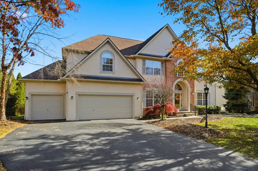 8092 Summerhouse Drive E, Dublin, OH 43016 - Image #2