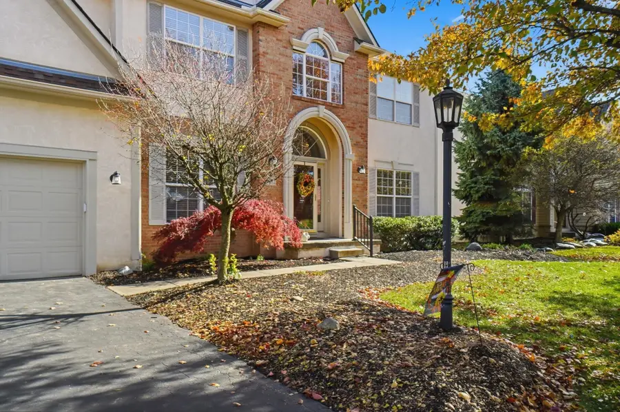 8092 Summerhouse Drive E, Dublin, OH 43016 - Image #3